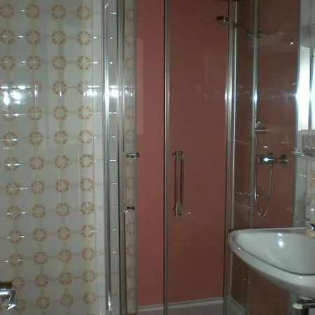 Haus Schwaighofer 아파트 Neukirchen am Großvenediger